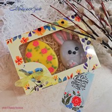 Набор мыла "Пасхальное яйцо с цветочками и кролик" в подарочной коробке