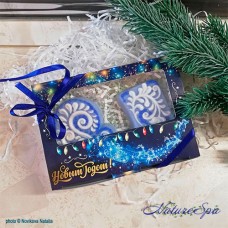 ЮНабор мыла "Новогодние варежка и снежинка с вензелями" в подарочной коробке