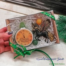 NatureSpa набор сувенирного мыла "Пегас и Новогодние часы" в подарочной коробке NatureSpa набор сувенирного мыла "Пегас и Новогодние часы" в подарочной коробке